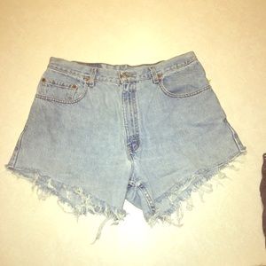 LAST CHANCE SALE LEVI JEAN SHORTS
